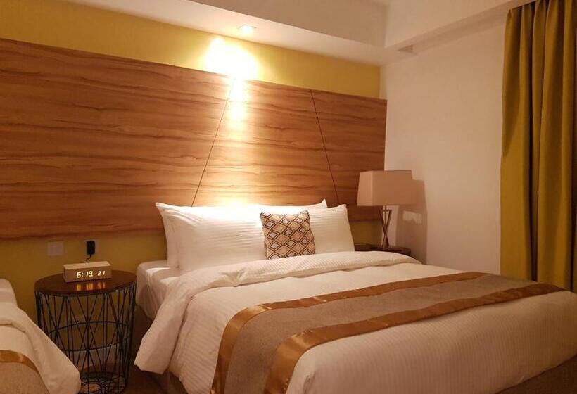 Ferra Hotel And Garden Suites