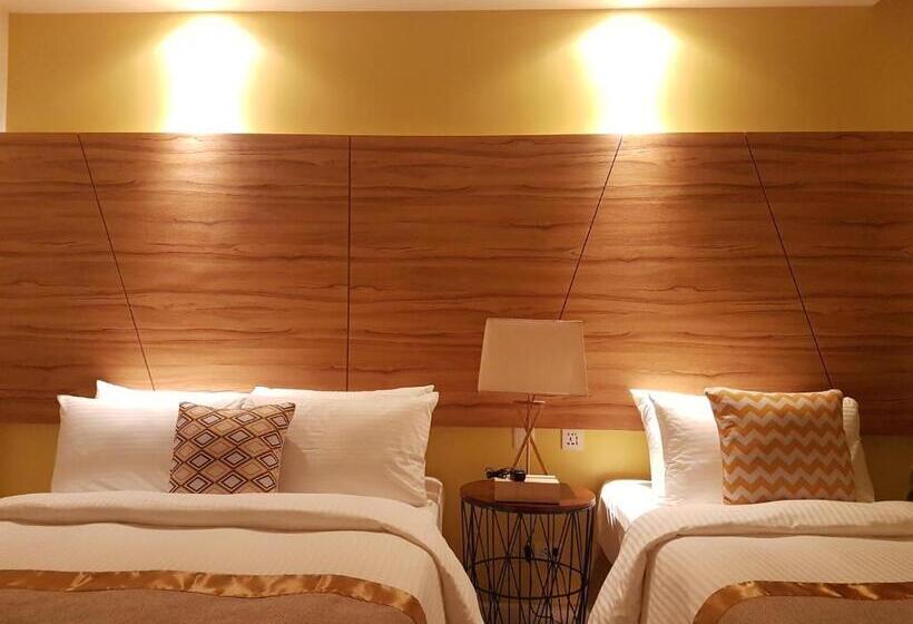 Ferra Hotel And Garden Suites