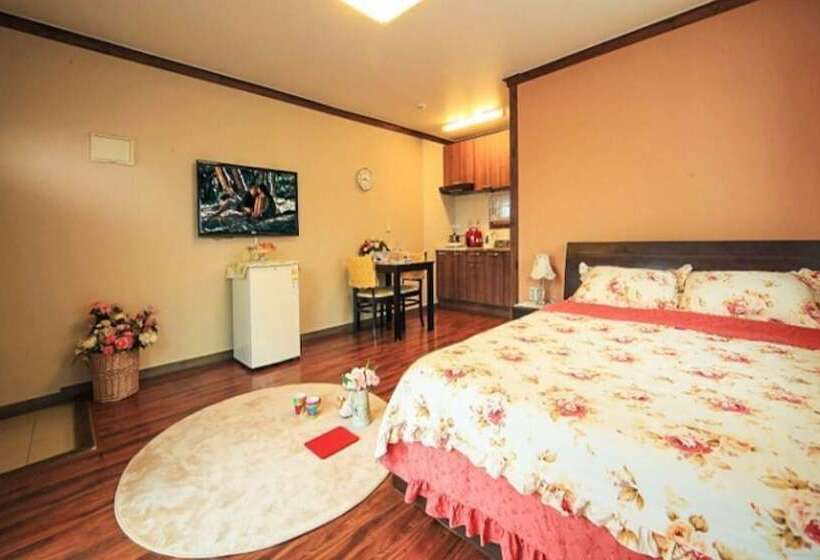 Gangneung Gyeongpo Hasla Pension