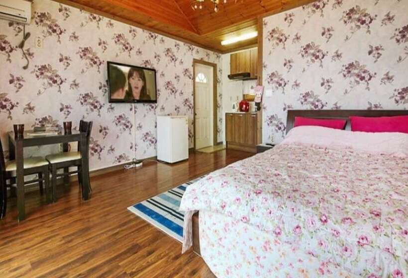 Gangneung Gyeongpo Hasla Pension