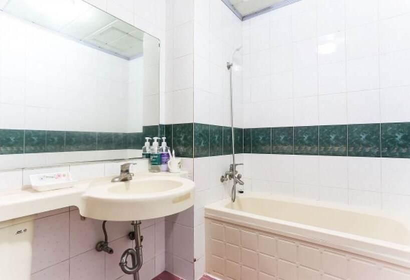 Gangneung Gyeongpodae Donghae Motel