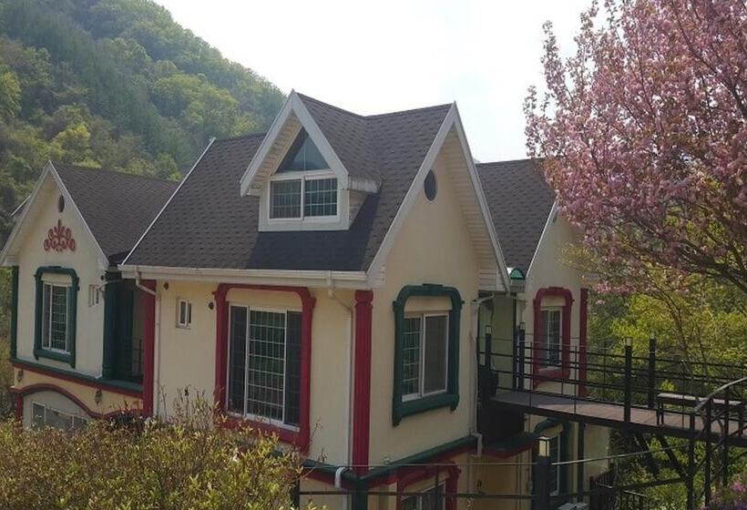 Gapyeong Aritaun Pension