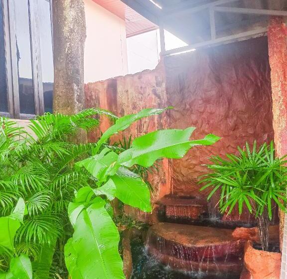 Hotel โรงแรม พี รีสอร์ท