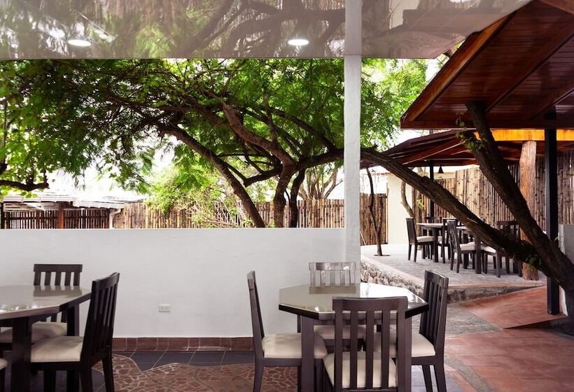 هتل Ayre By Baltra