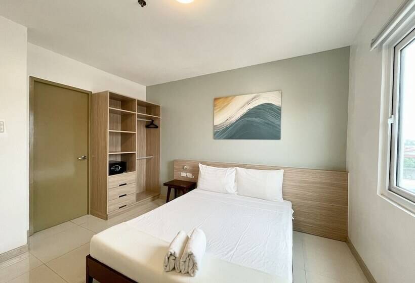 בית מלון כפרי Capital O 927 Chatswood Residences