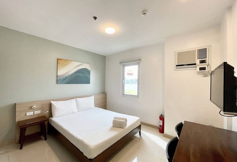 בית מלון כפרי Capital O 927 Chatswood Residences