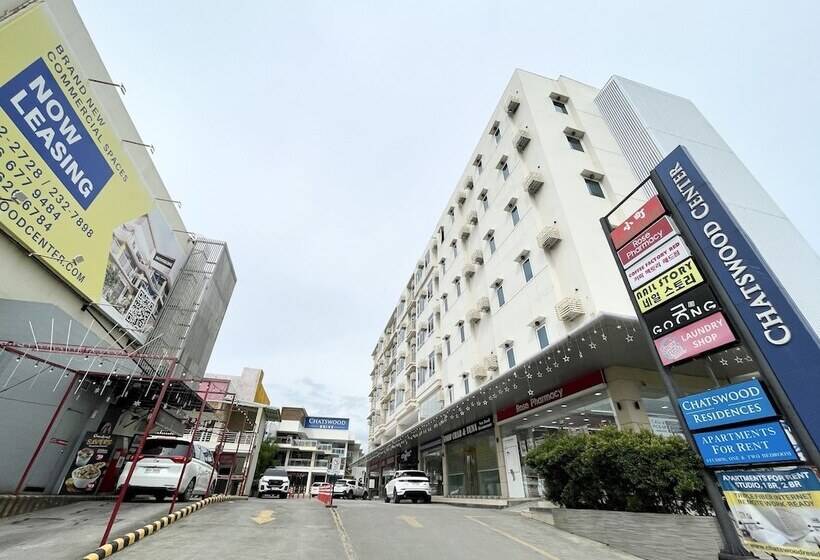 בית מלון כפרי Capital O 927 Chatswood Residences