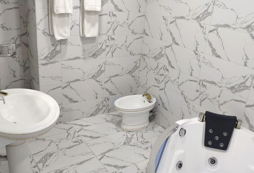 هتل G Ayrat Hoji Ota