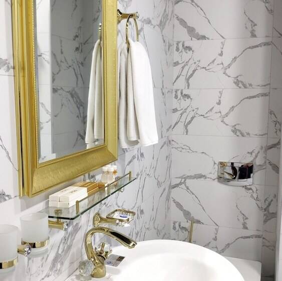 هتل G Ayrat Hoji Ota