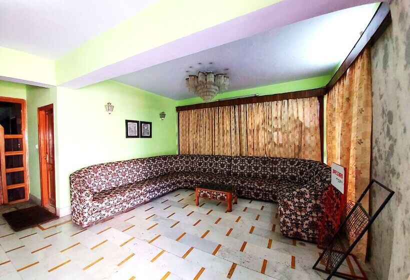 ホテル Goroomgo Radha Continental Nainital