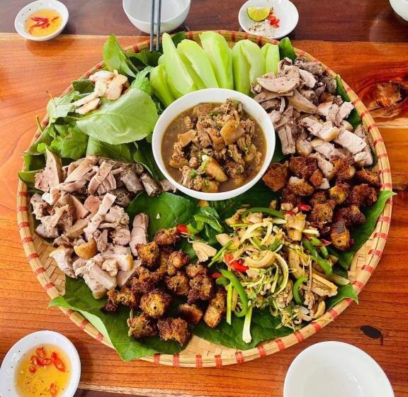 هتل Hà Lù Homestay