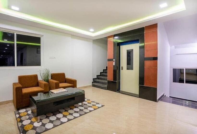 Iroomz Hotel Rainbow Bliss