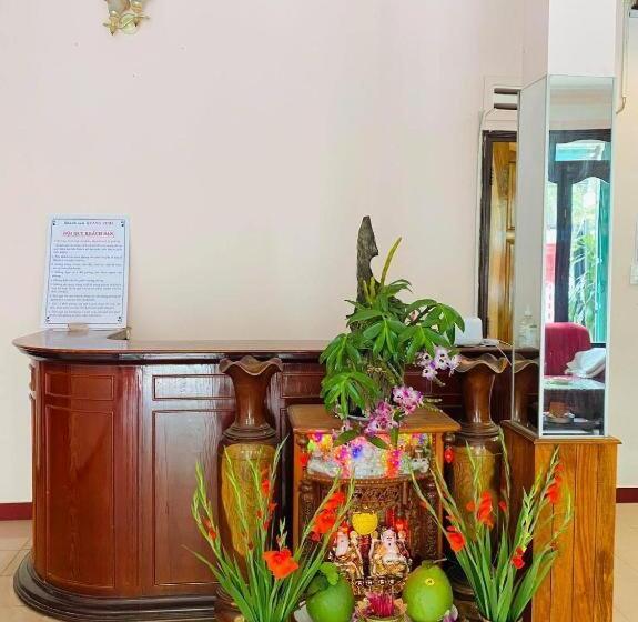 هتل Khách Sạn Quang Vinh