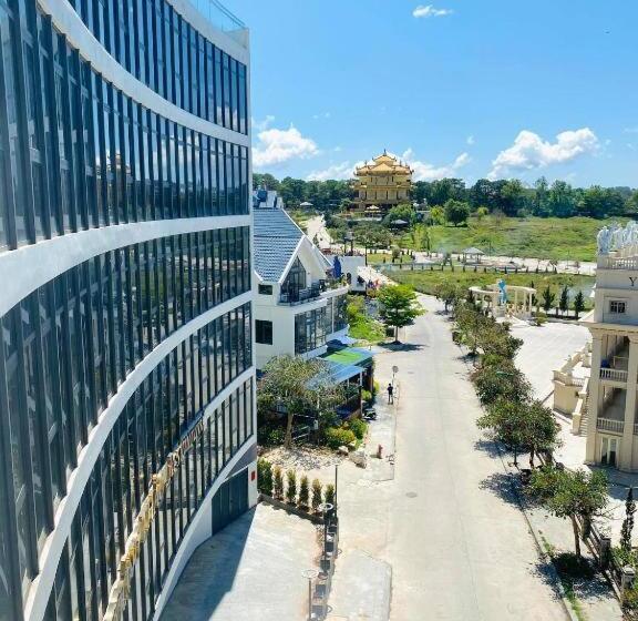 هتل Khách Sạn Quang Vinh