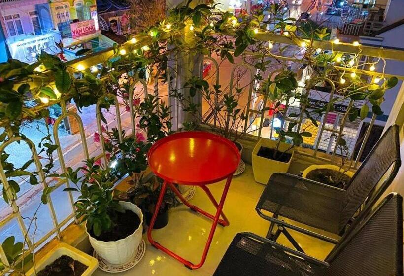 هتل Khách Sạn Quang Vinh