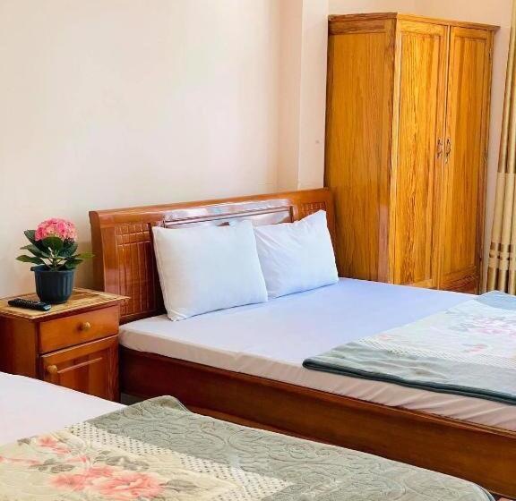 هتل Khách Sạn Quang Vinh