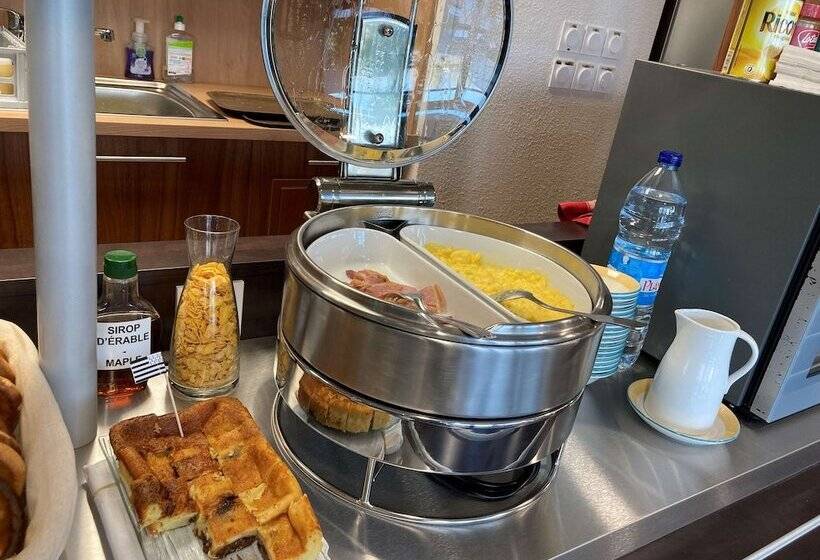 فندق Kyriad Dol De Bretagne