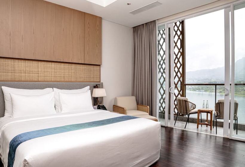 هتل Marianna Resort & Convention Tuktuk Samosir