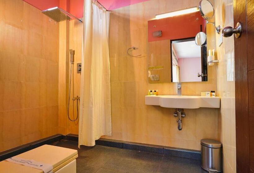 Отель Misty Gate