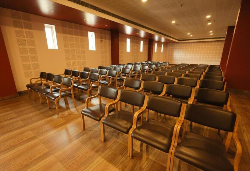 Отель Misty Gate