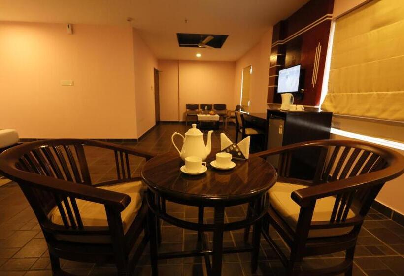 Отель Misty Gate