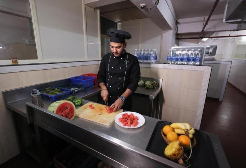 Отель Misty Gate