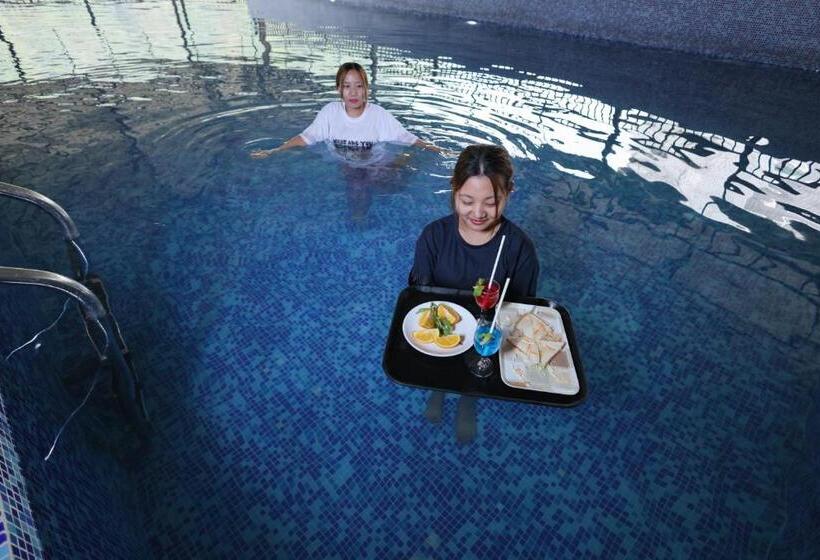 Отель Misty Gate