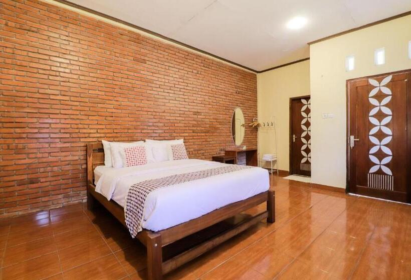 Отель Ndalem Ayem Syariah