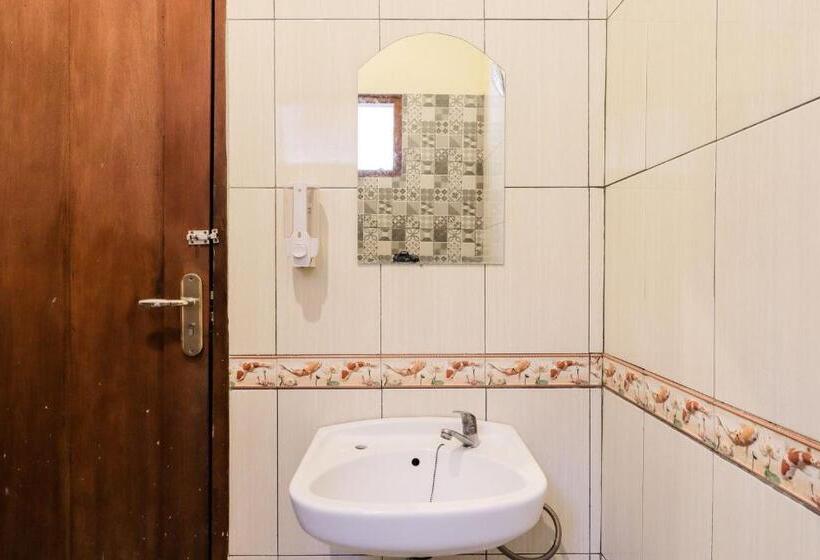 Отель Ndalem Ayem Syariah