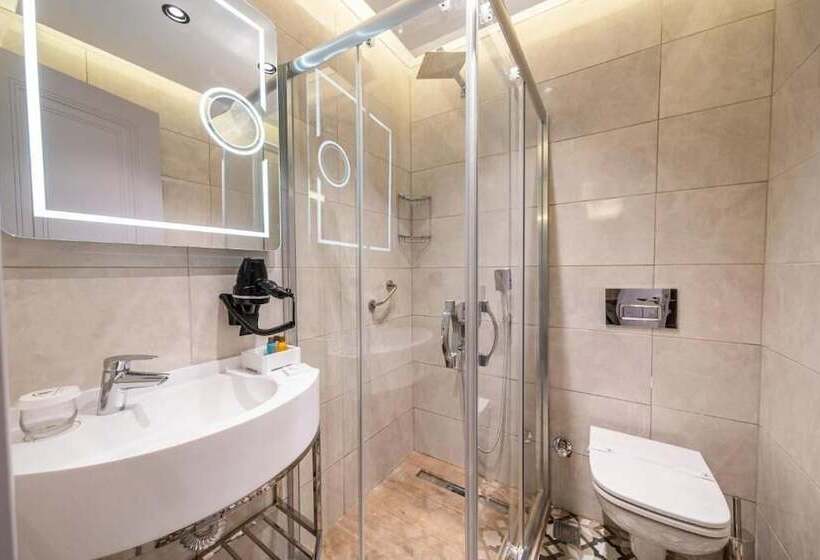 هتل Pera Luna Premium