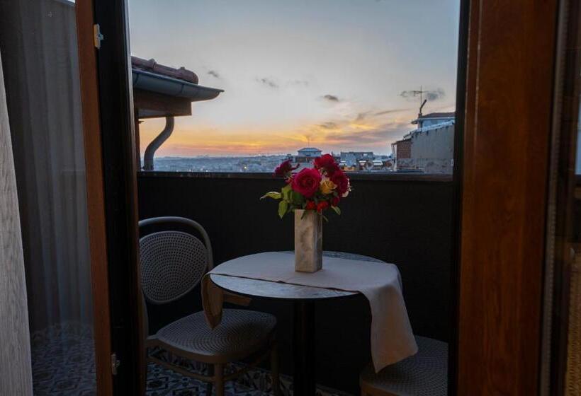 هتل Pera Luna Premium