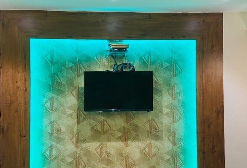 호텔 Regal Inn