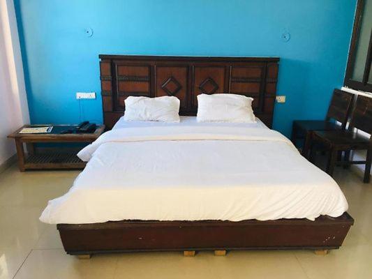 Отель Roopam Palace