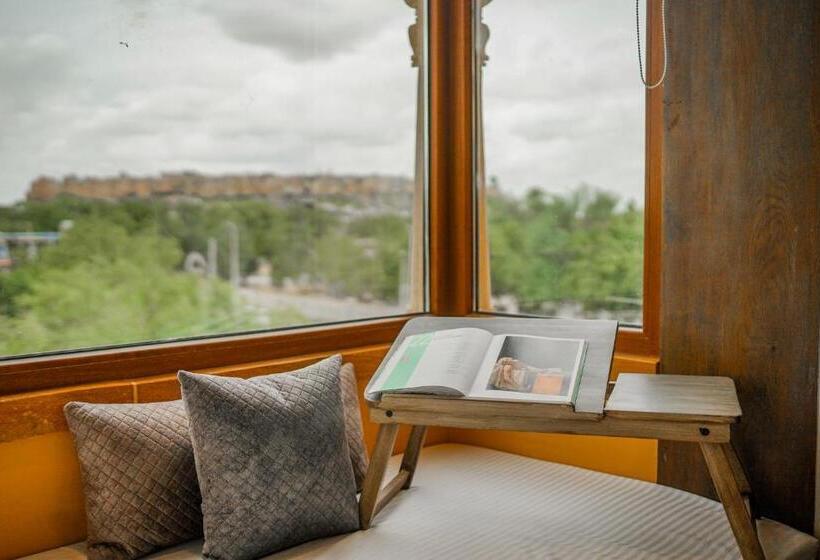 هتل Rupal Residency