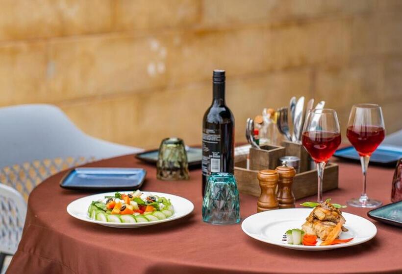 هتل Rupal Residency