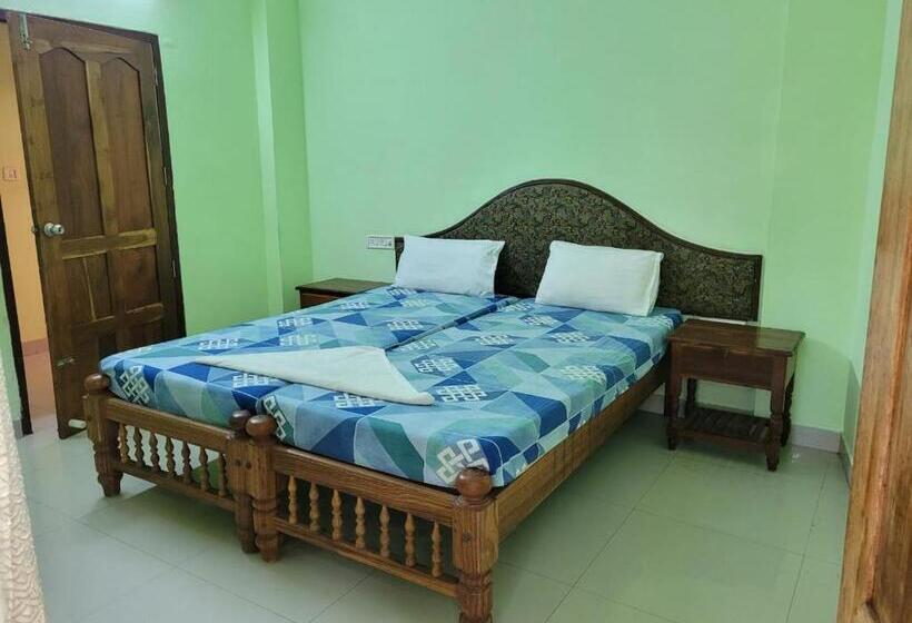 فندق Sea Star Beach Resort Kovalam