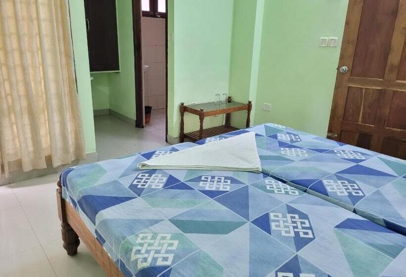 فندق Sea Star Beach Resort Kovalam