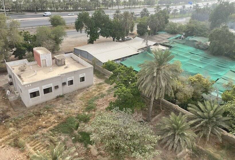 Season Inn Hotel_al Hail