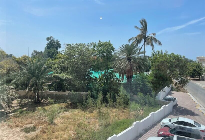 Season Inn Hotel_al Hail