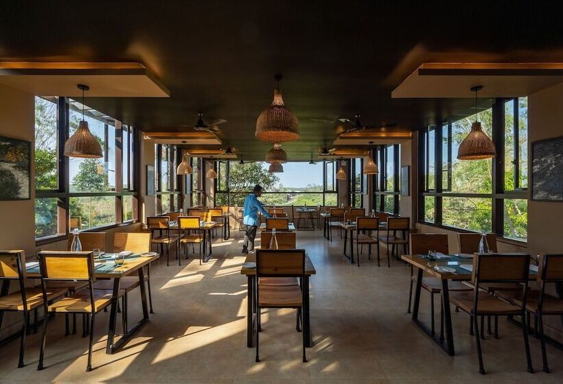 فندق Tea Terrain Resorts & Spa