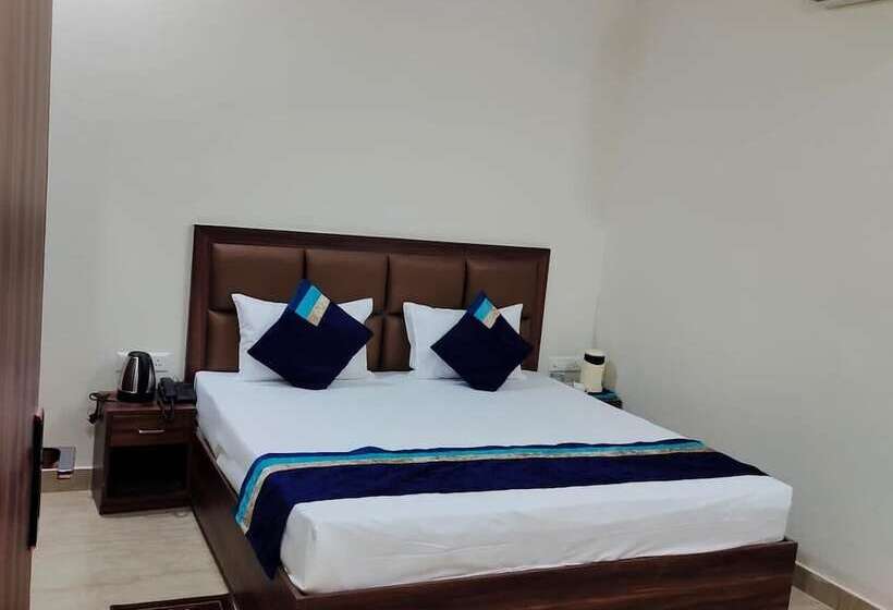 The Golden Taj By The Golden Taj Group & Hotels