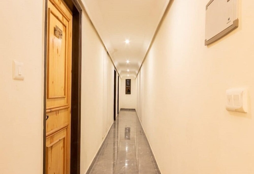 ホテル The Himalayan Voyage