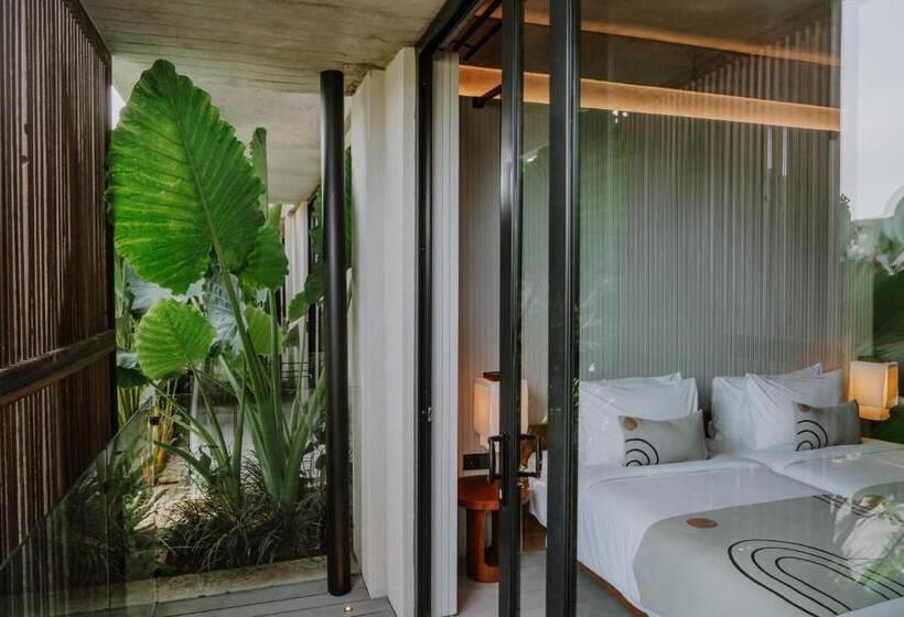 ホテル The Komu Canggu Bali