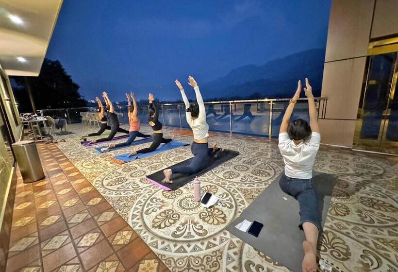 酒店 The Neeraj Naturecure On Ganga