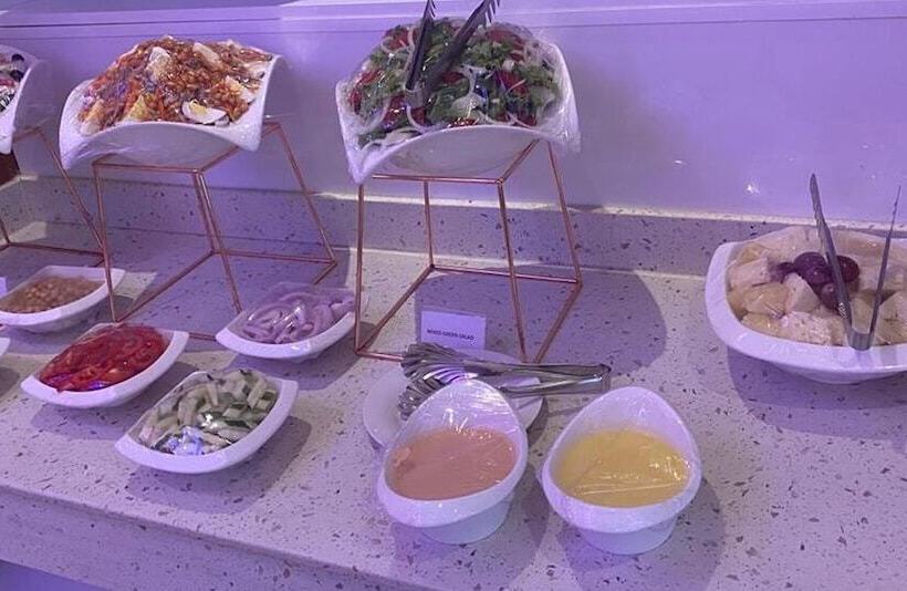 בית מלון כפרי The Platinum Bay