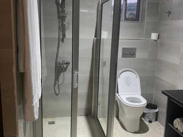 בית מלון כפרי The Platinum Bay