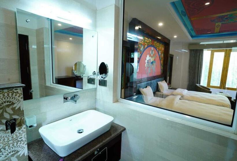 Отель The Shanti Nest At Boutique