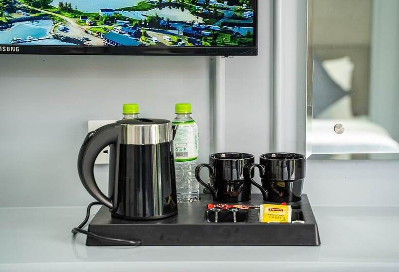 ホテル The Square Kampot