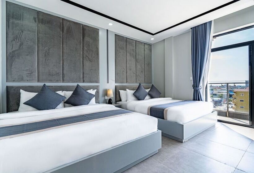 ホテル The Square Kampot