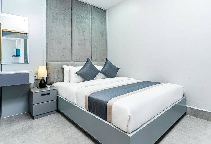 ホテル The Square Kampot